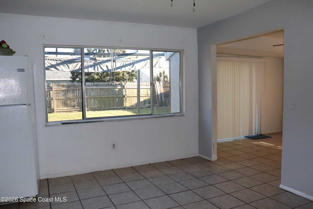 1204 Linmoor Cir Ne - Photo 6 of 18