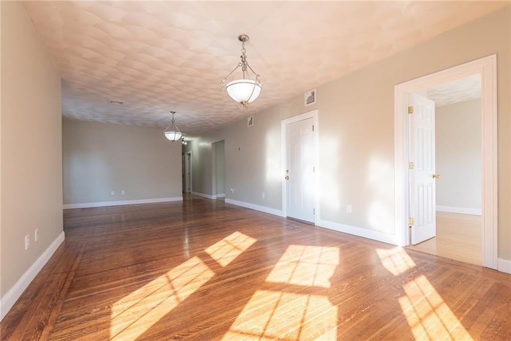 29 Marlborough Ave Unit 2 #2 - Photo 4 of 18