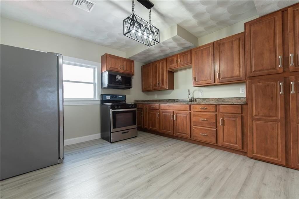 29 Marlborough Ave Unit 2 #2 - Photo 7 of 18