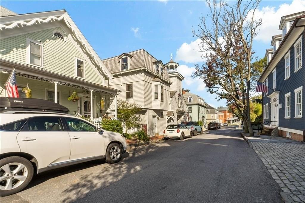 32 School St Apt 4 #4 - Photo 4 of 17