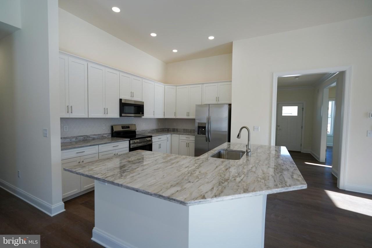 32904 Peach Tree Ln - Photo 3 of 14