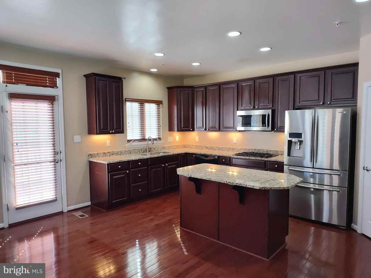 1022 Ironwood Ln - Photo 7 of 50