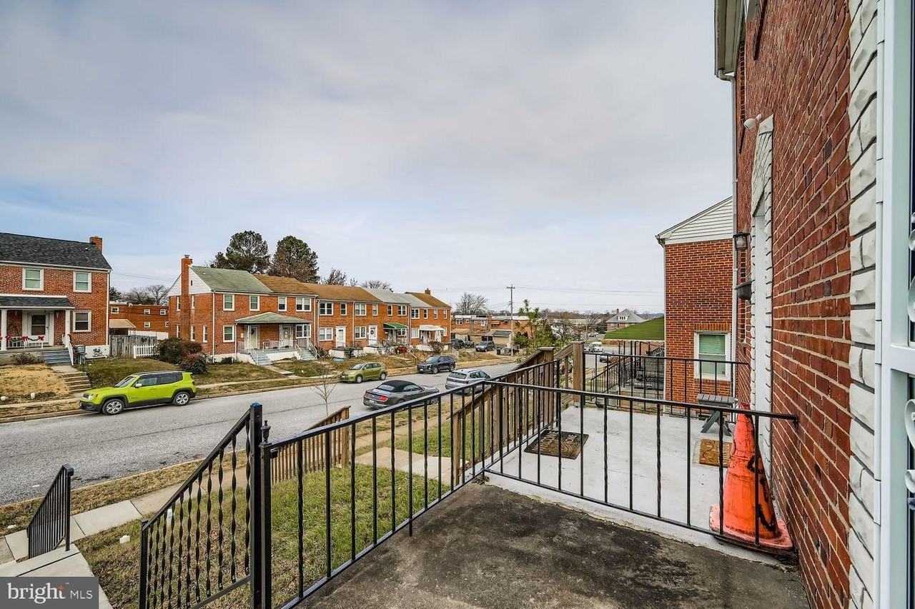 571 Welbrook Rd - Photo 4 of 32