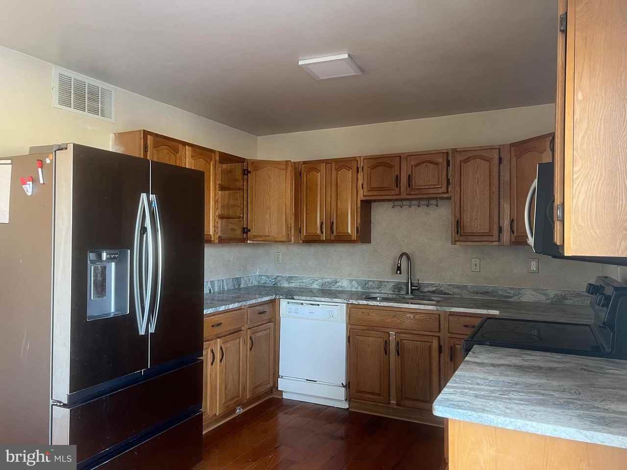 16 N Pendleton Ct Unit 10b #10B - Photo 3 of 31