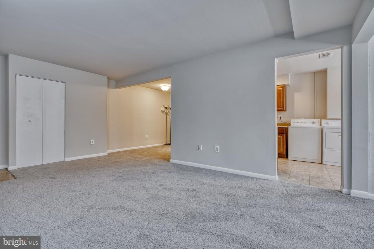 140B Royal Oak Dr Unit 140-B #140B - Photo 5 of 18