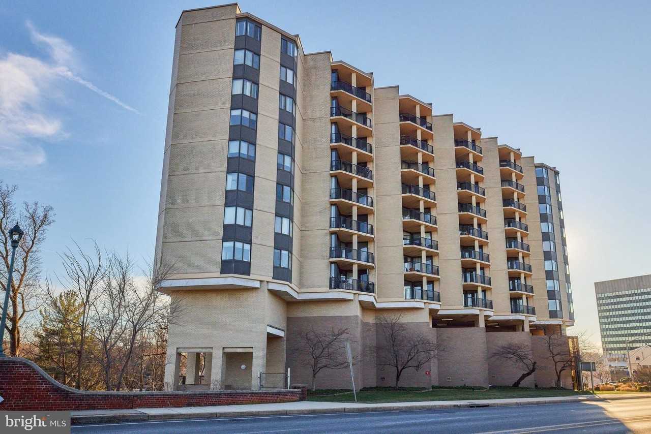 4242 E W Highway unit: 308 #308 - Photo 3 of 34