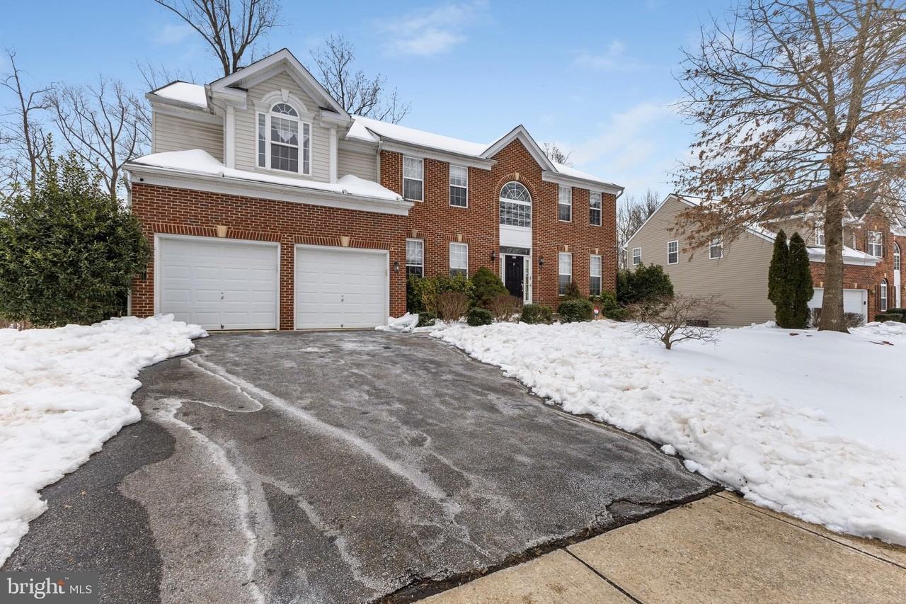 11013 Old York Rd - Photo 2 of 36