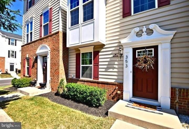 353 E Hancock St - Photo 3 of 26