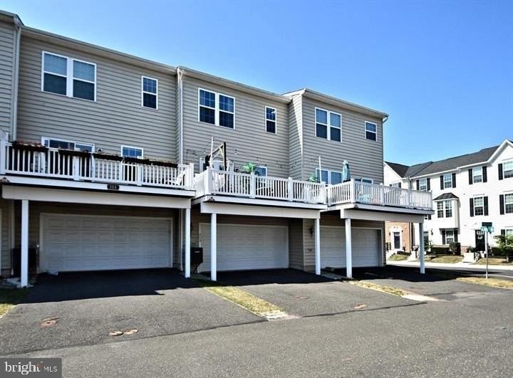 353 E Hancock St - Photo 5 of 26