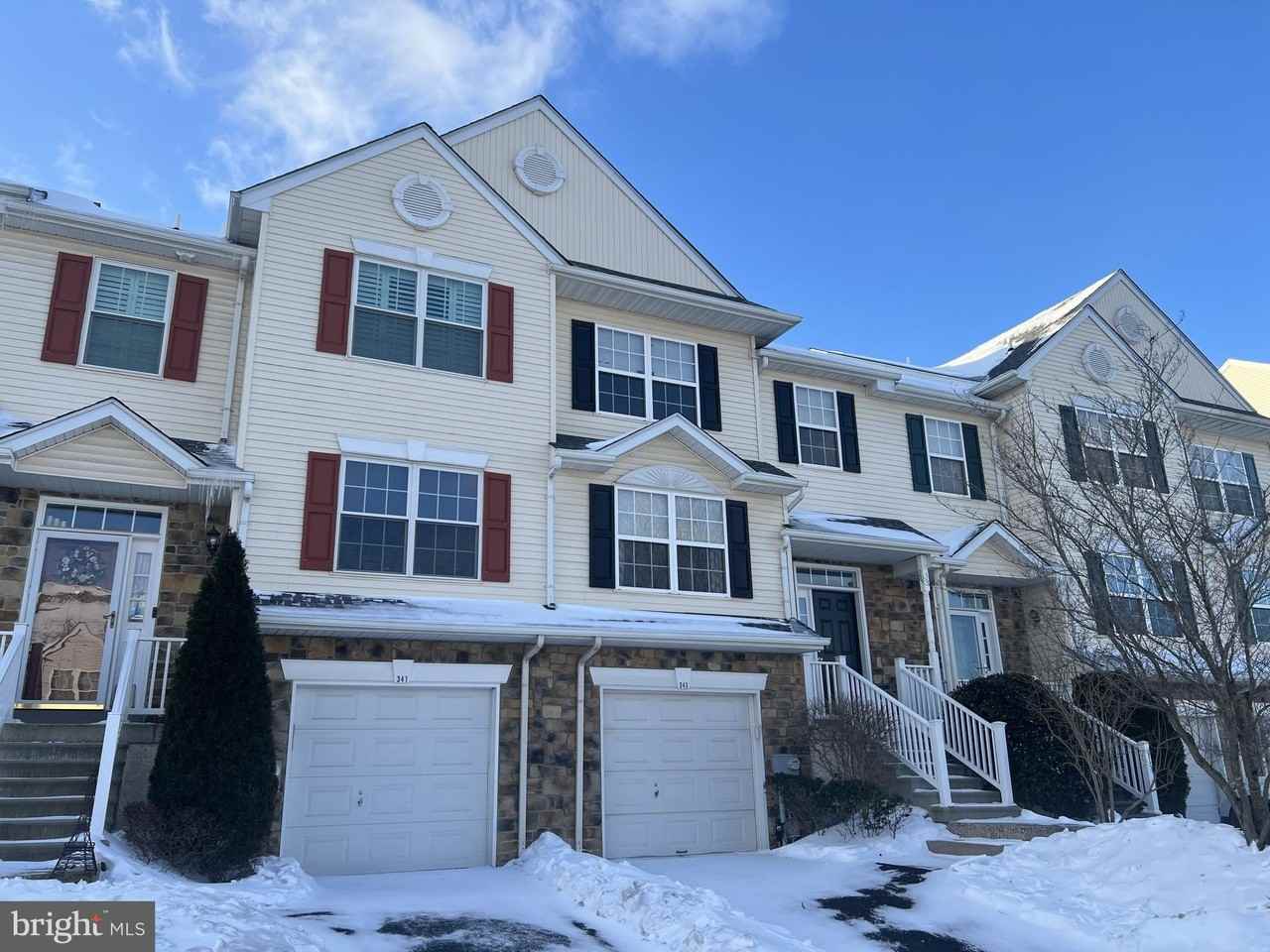 343 Glenn Rose Cir - Photo 2 of 15