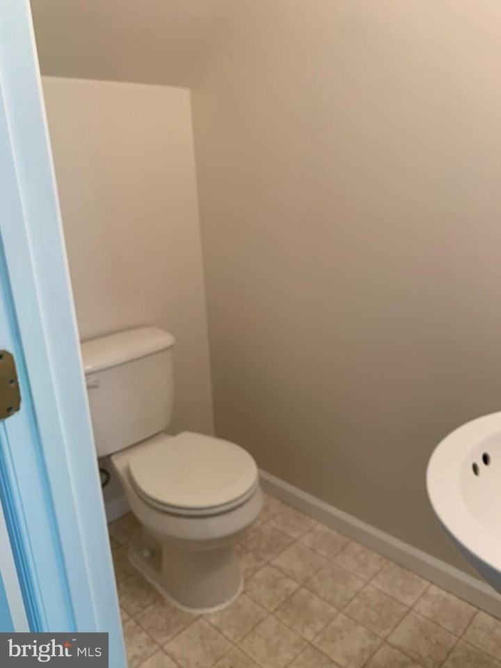 916 Persimmon Pl - Photo 7 of 23