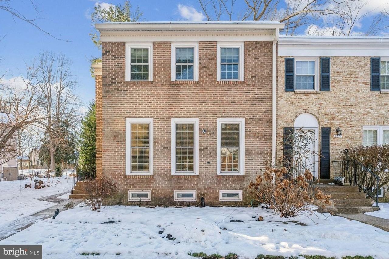 8624 Burling Wood Dr - Photo 3 of 28