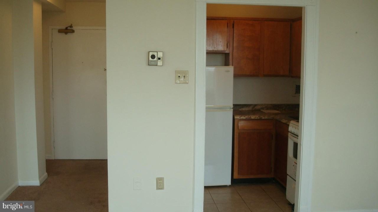 6641 Wakefield Dr Apt 801 #801 - Photo 5 of 22