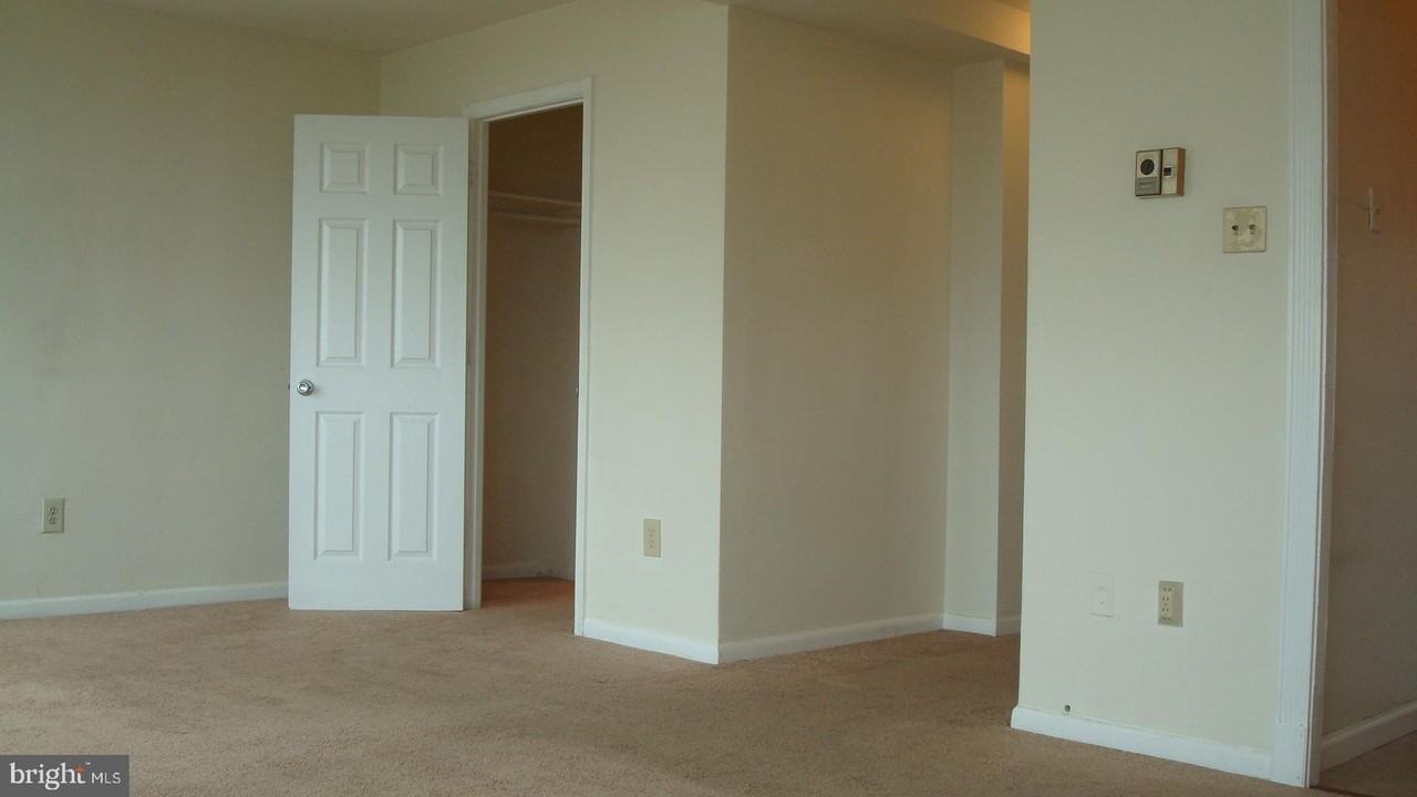 6641 Wakefield Dr Apt 801 #801 - Photo 7 of 22