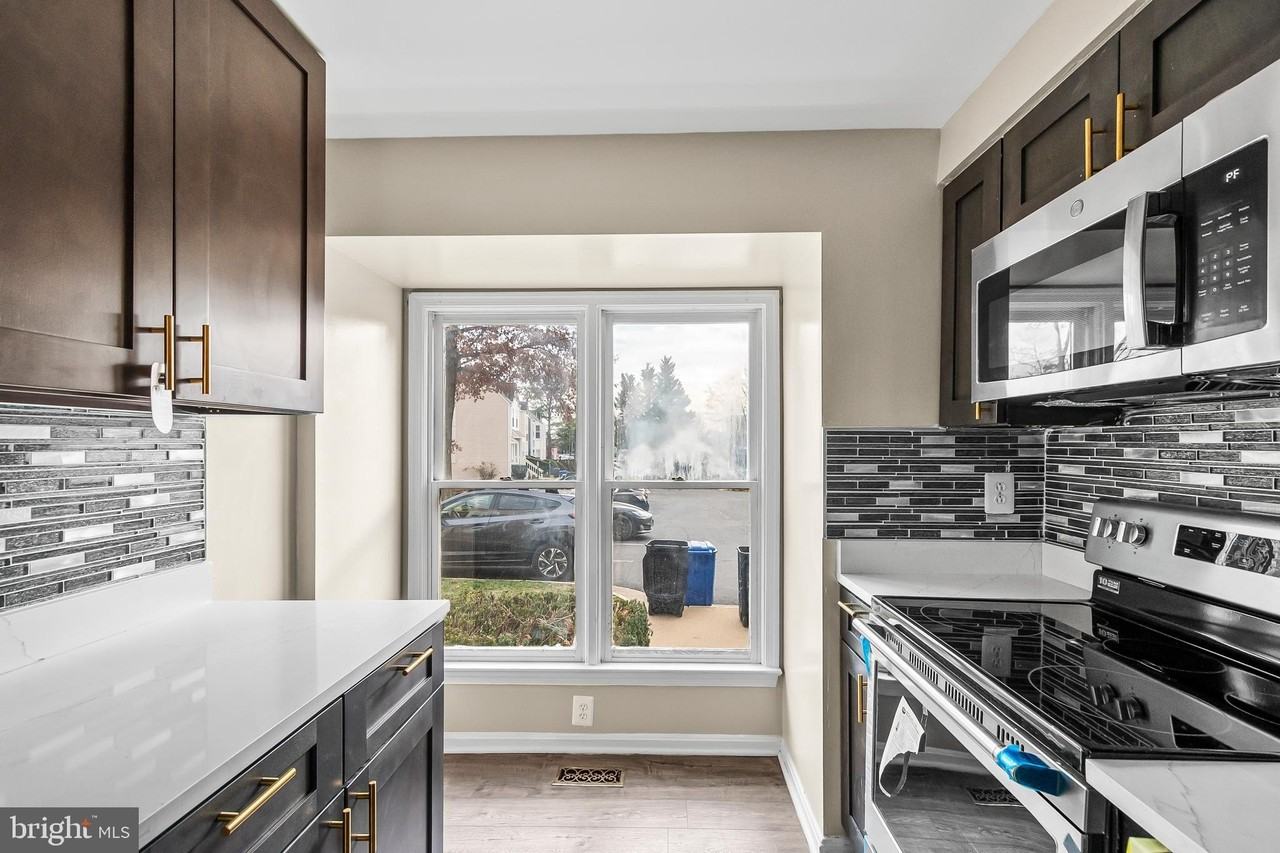 6185 Little Valley Way - Photo 5 of 30