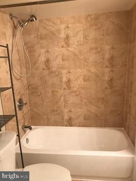 3288 Wyndale Ct - Photo 3 of 16