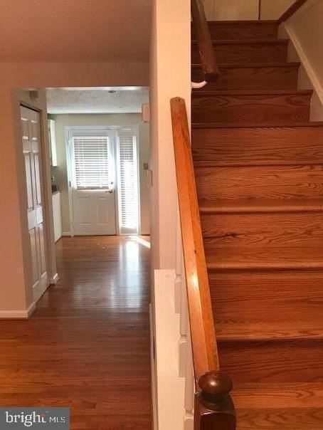 3288 Wyndale Ct - Photo 4 of 16