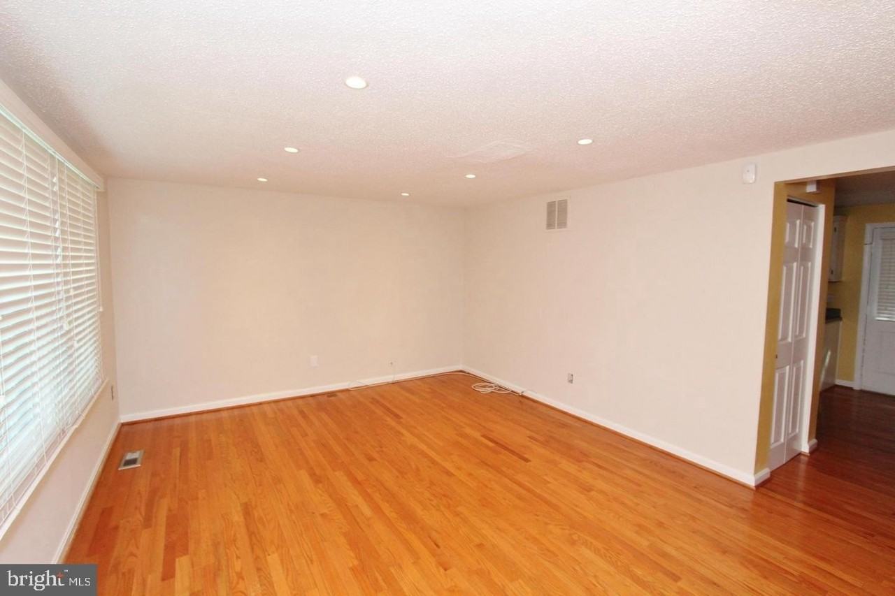 3288 Wyndale Ct - Photo 5 of 16