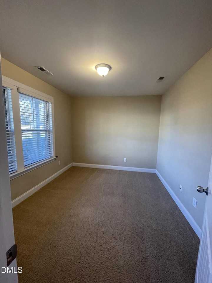 1404 Providence Green Ln - Photo 3 of 15