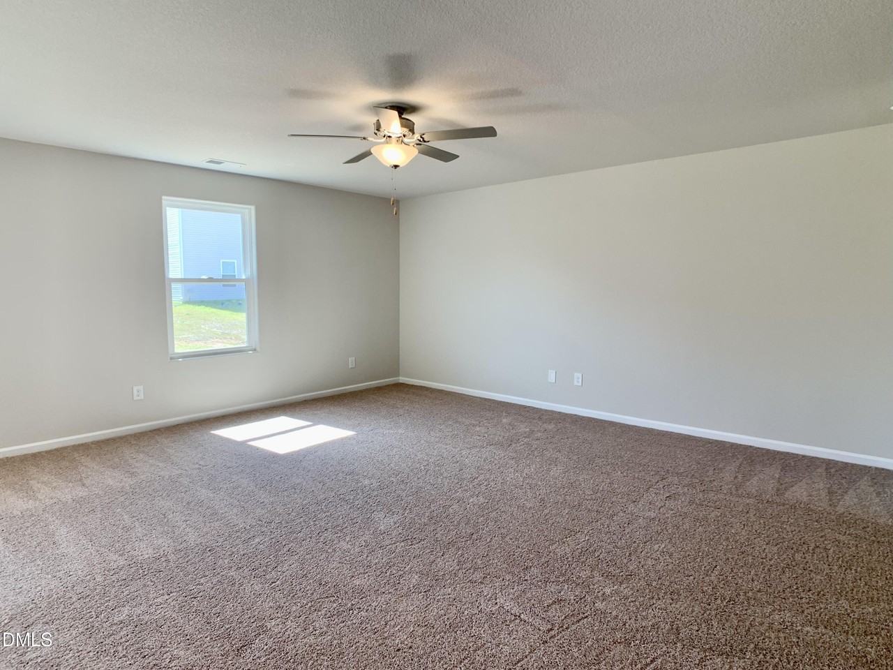 213 Brisk Dr - Photo 3 of 33