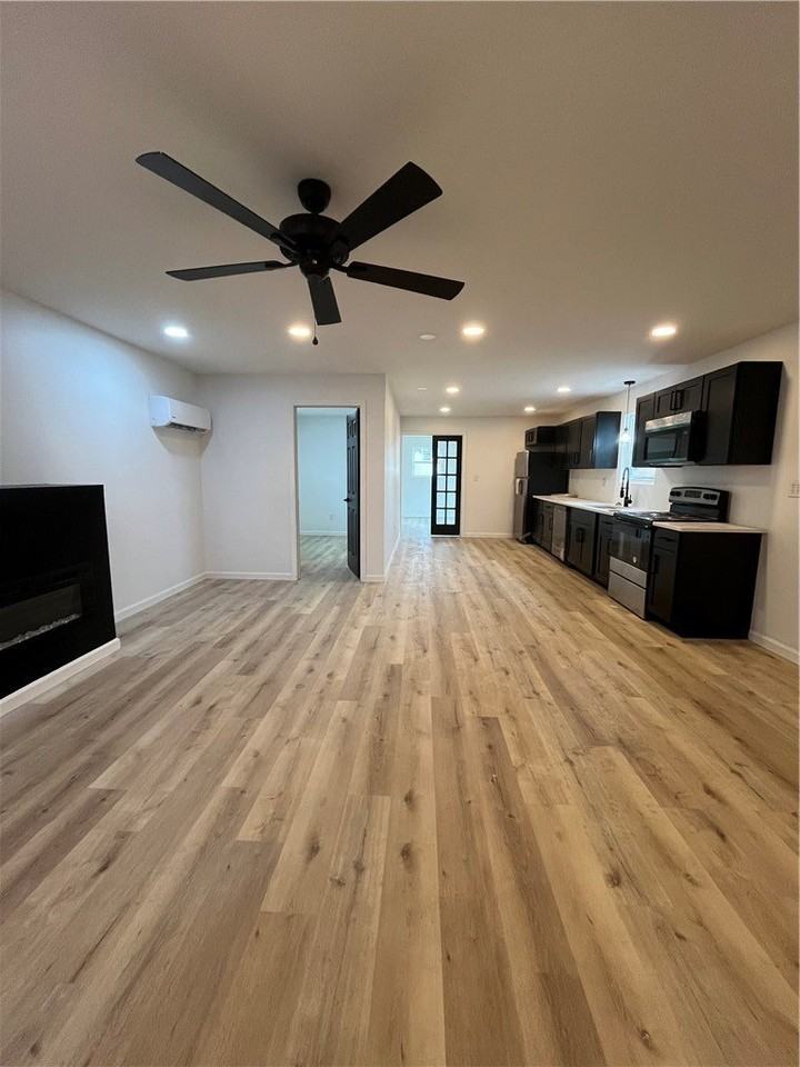 1242 Indiana Ave - Photo 3 of 15