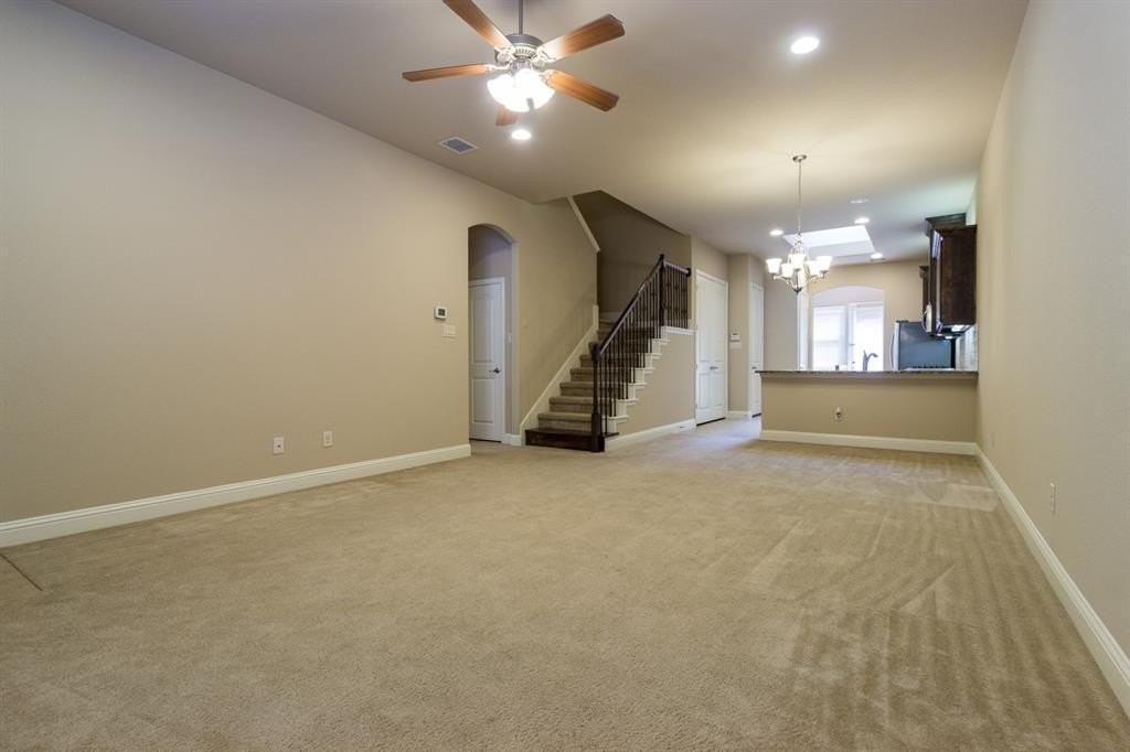 10552 Steinbeck Ln - Photo 4 of 24