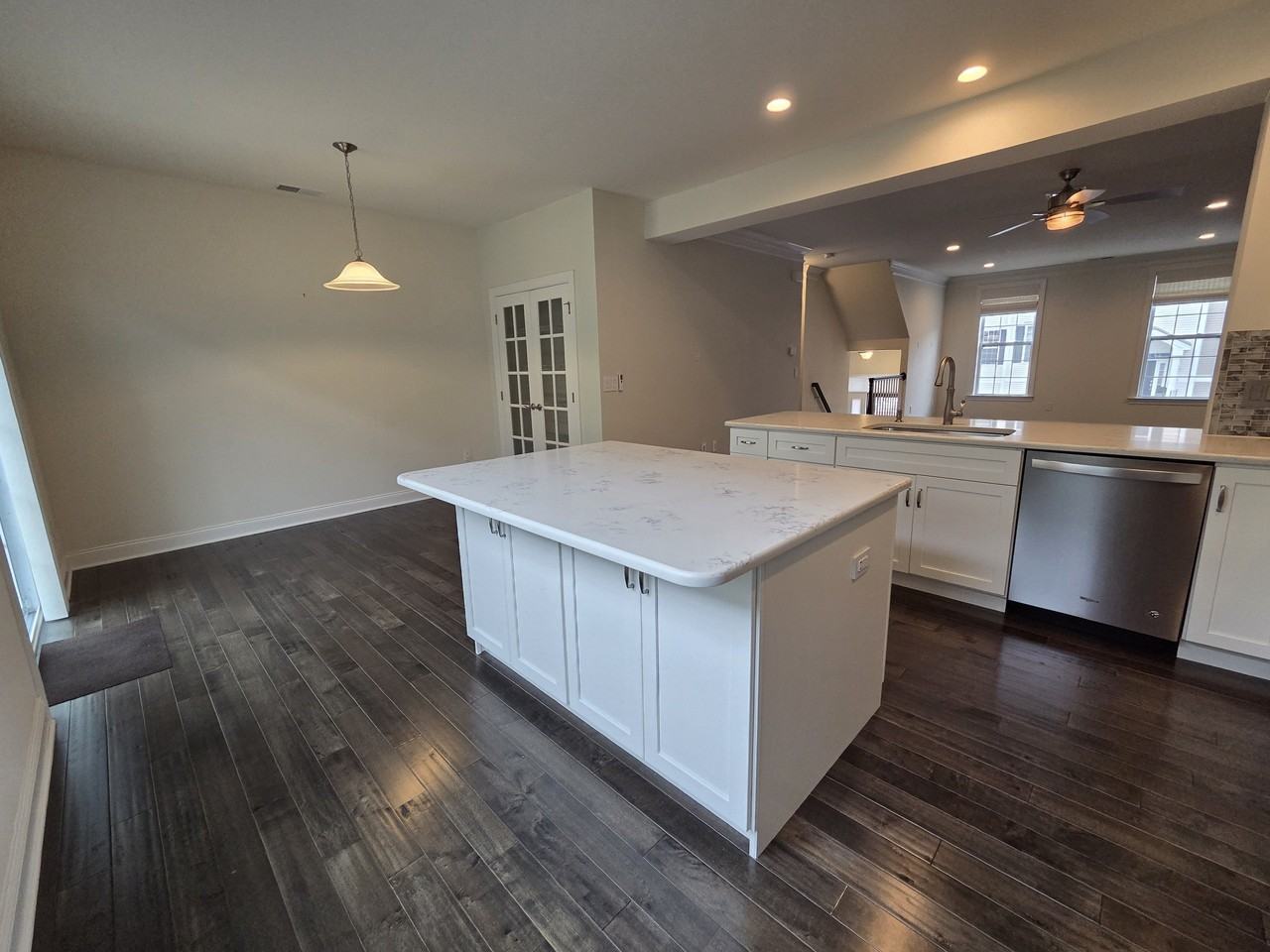 12 Putnam Ln - Photo 6 of 33