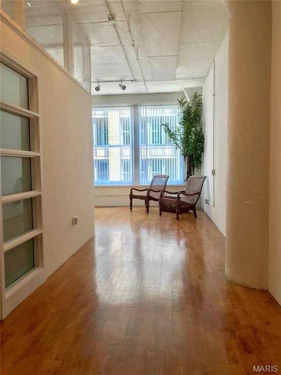 1709 Washington Ave #304 - Photo 3 of 22