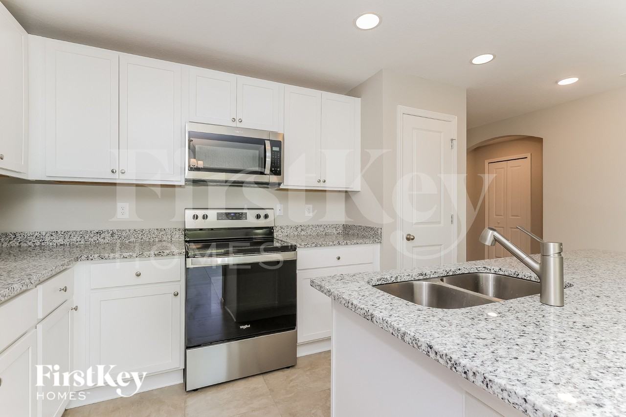 241 Southern Breeze Loop - Photo 6 of 15