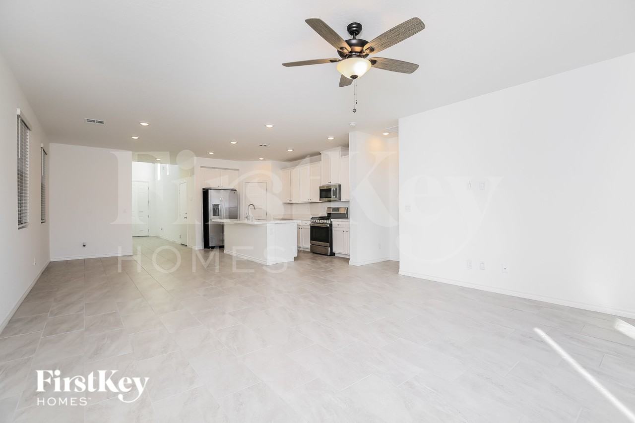 2962 Moulin Heights St - Photo 2 of 15