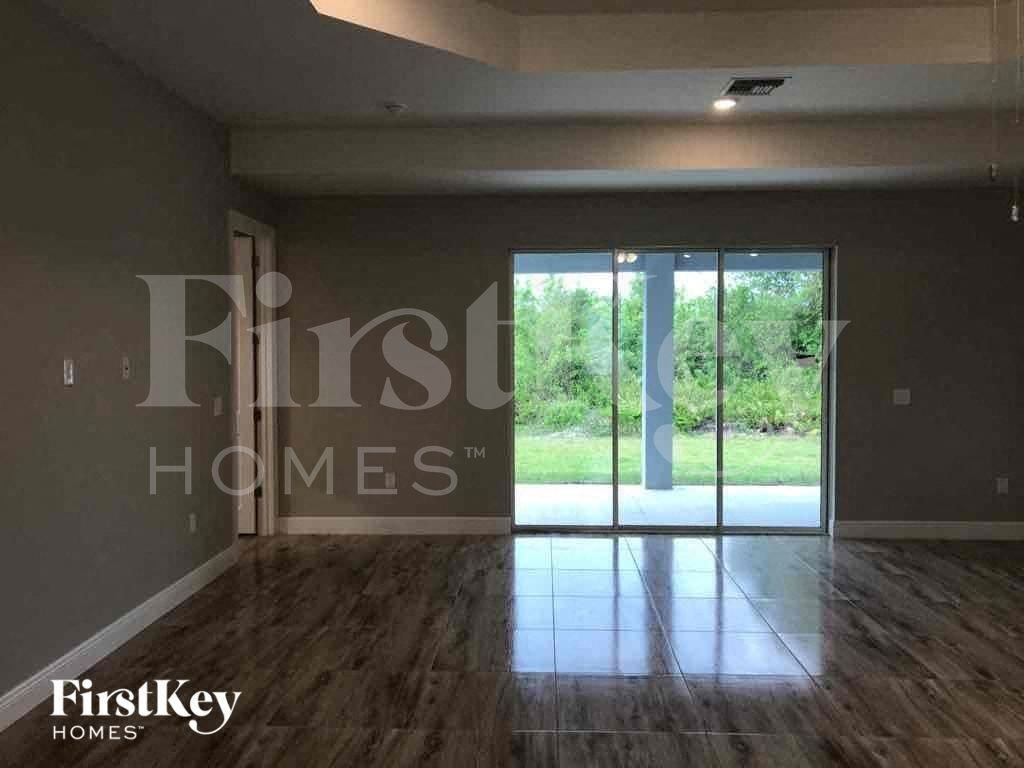 3302 14th St Sw - Photo 4 of 11