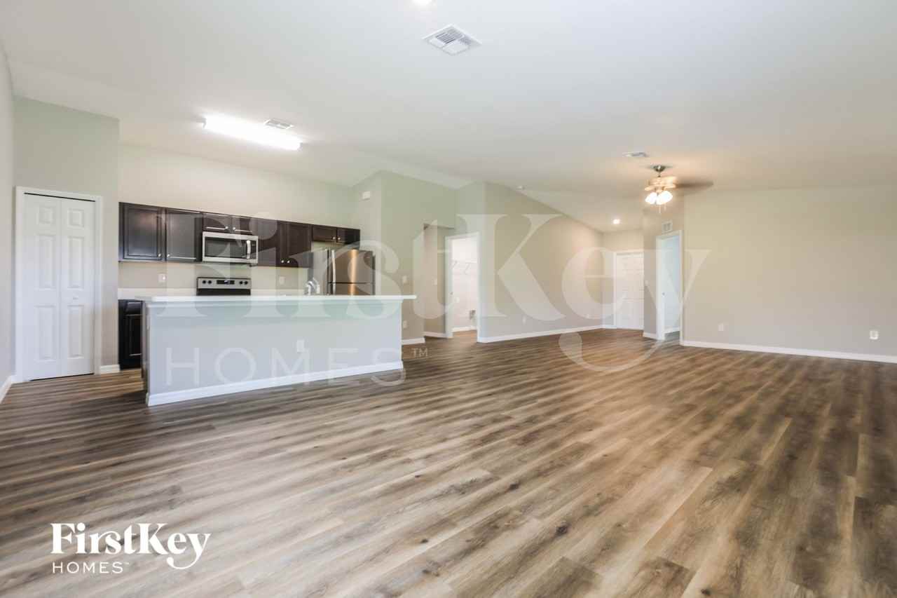 22586 Laika Ave - Photo 3 of 16