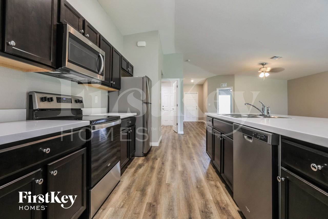 22586 Laika Ave - Photo 6 of 16