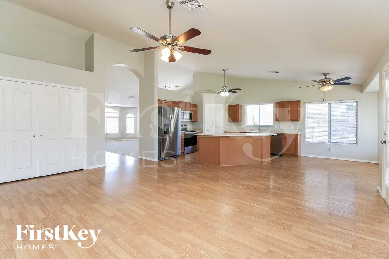 3645 E Shapinsay Dr - Photo 3 of 15