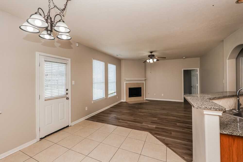 7423 Oakwood Canyon Dr - Photo 7 of 17