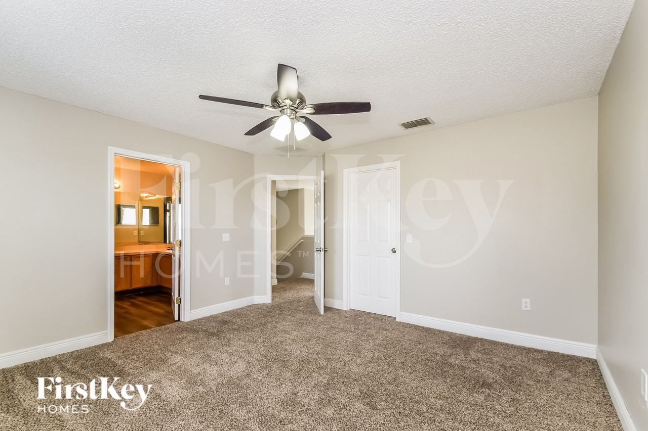 654 Parakeet Ct - Photo 7 of 15