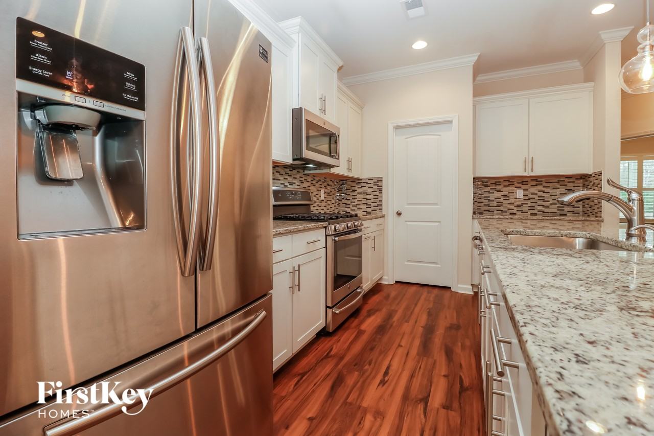 1655 Emmets Rd - Photo 7 of 15