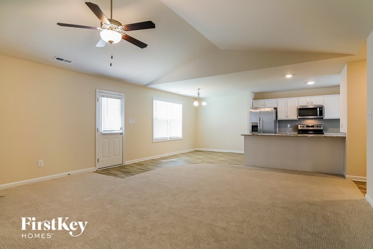 84 Winter Red Way - Photo 4 of 15