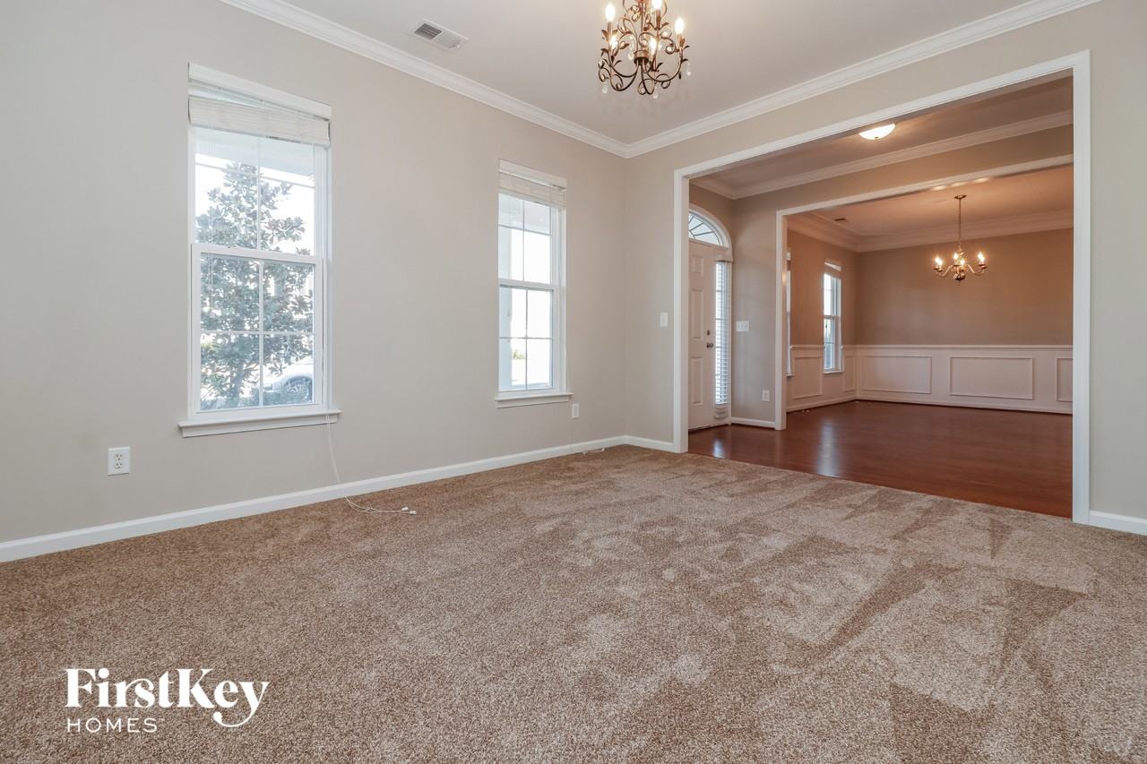 519 Chaff Ln - Photo 2 of 15