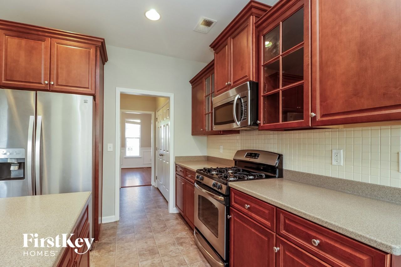 519 Chaff Ln - Photo 6 of 15