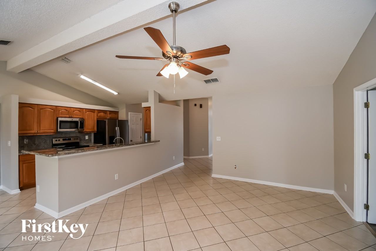 2985 Chase Ridge Dr - Photo 4 of 15