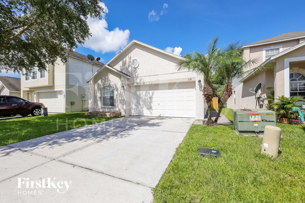 2316 Whispering Trails Pl - Photo 2 of 15