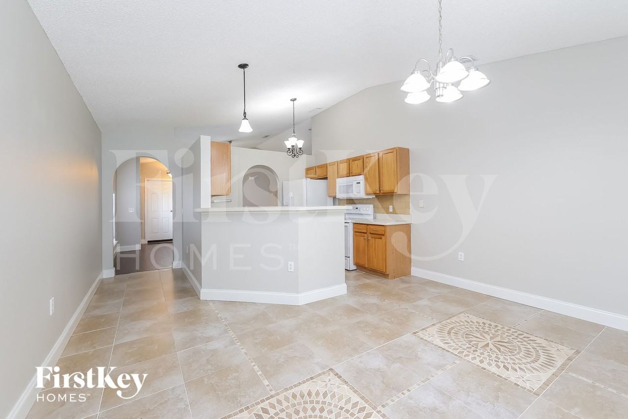 2316 Whispering Trails Pl - Photo 5 of 15