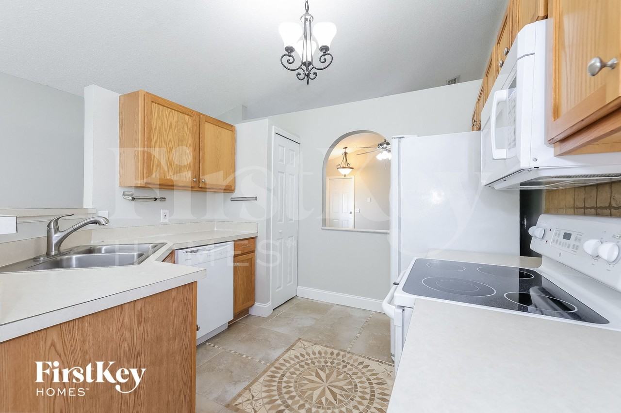 2316 Whispering Trails Pl - Photo 6 of 15