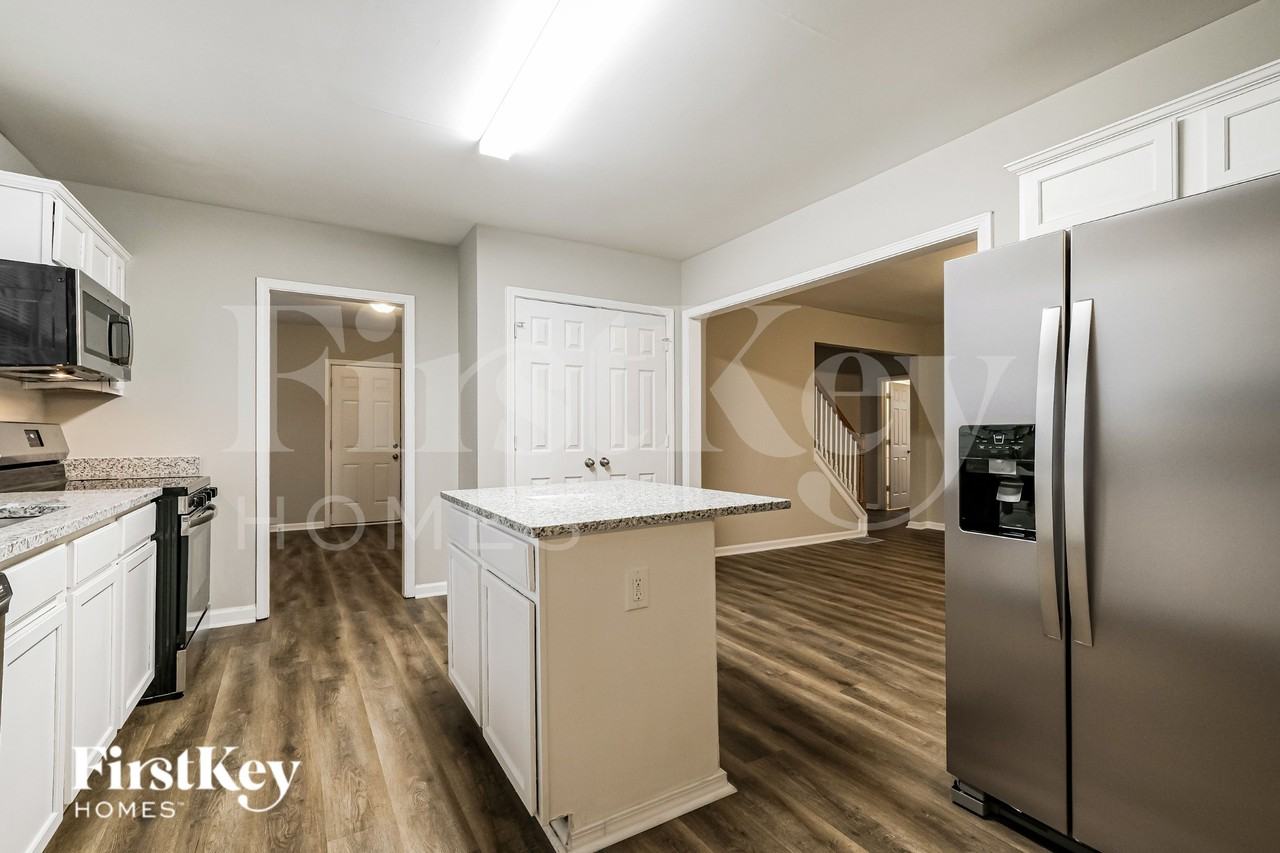 1749 S Alvarado Ter Sw - Photo 6 of 19