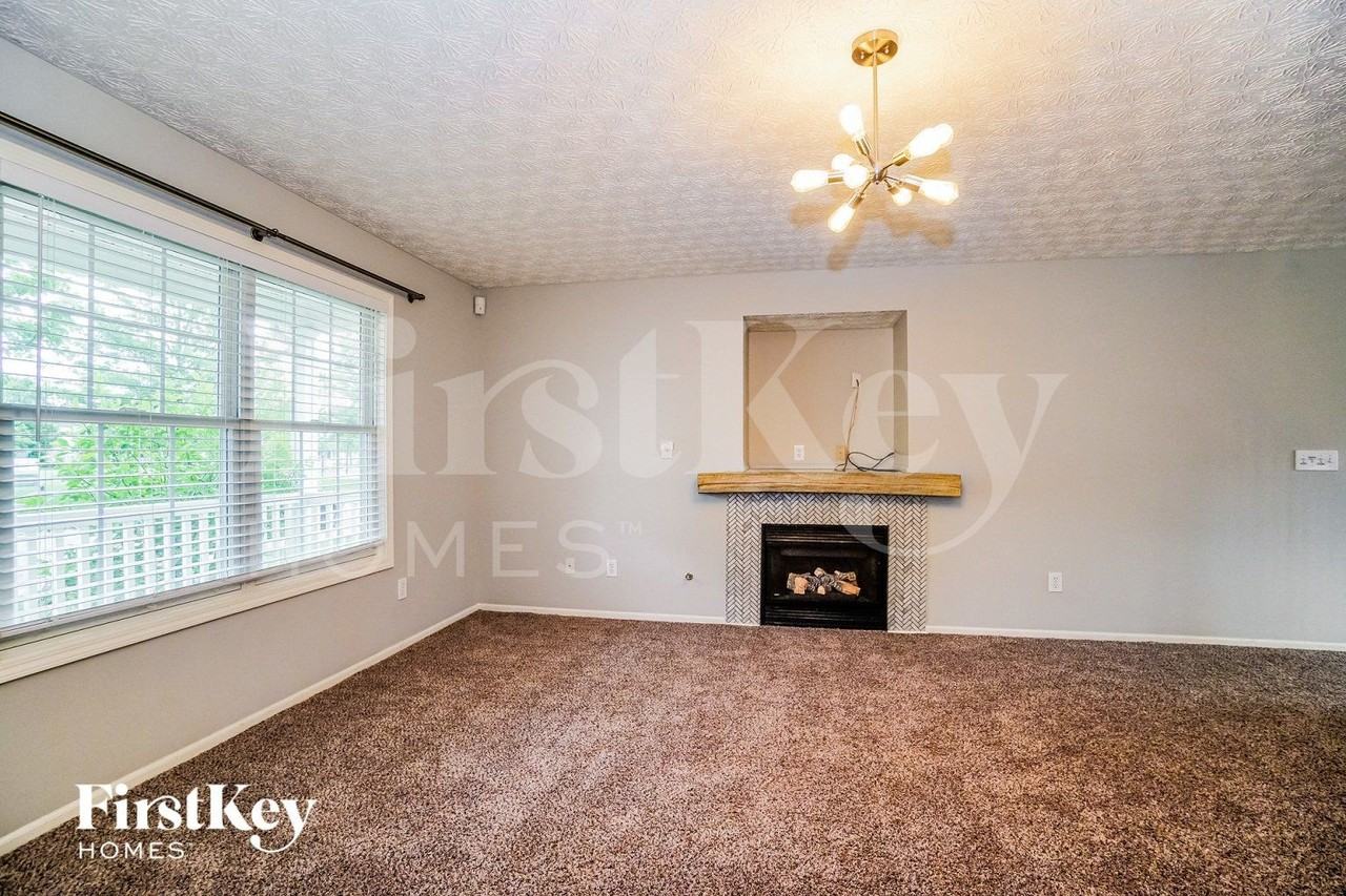 2973 Seeger St - Photo 3 of 15