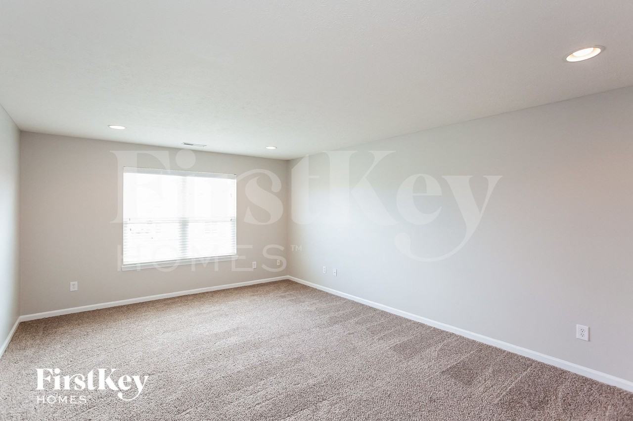 1242 Littlefield Dr - Photo 6 of 15