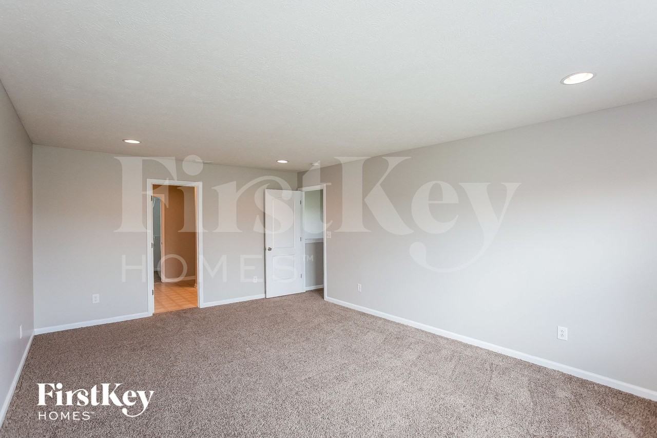 1242 Littlefield Dr - Photo 7 of 15