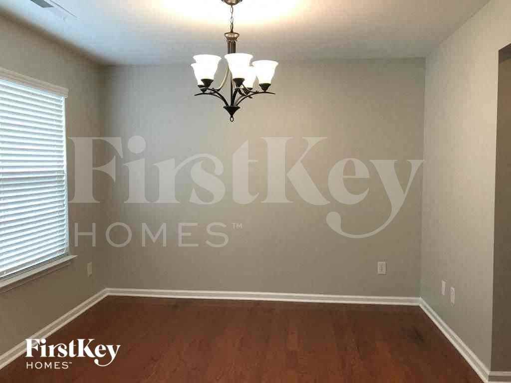 1544 Moss Creek Dr - Photo 2 of 32