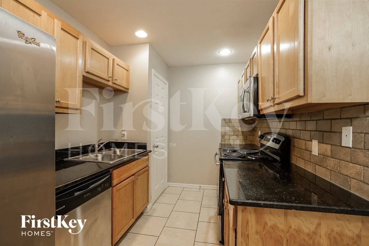 9193 Tangelo Blvd - Photo 5 of 15